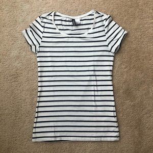 H&M Women's Black and White Striped Fitted T-Shirt